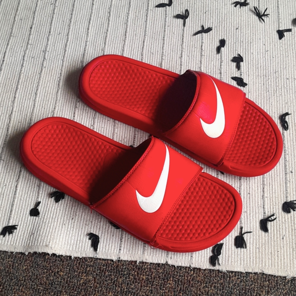 Nike slides